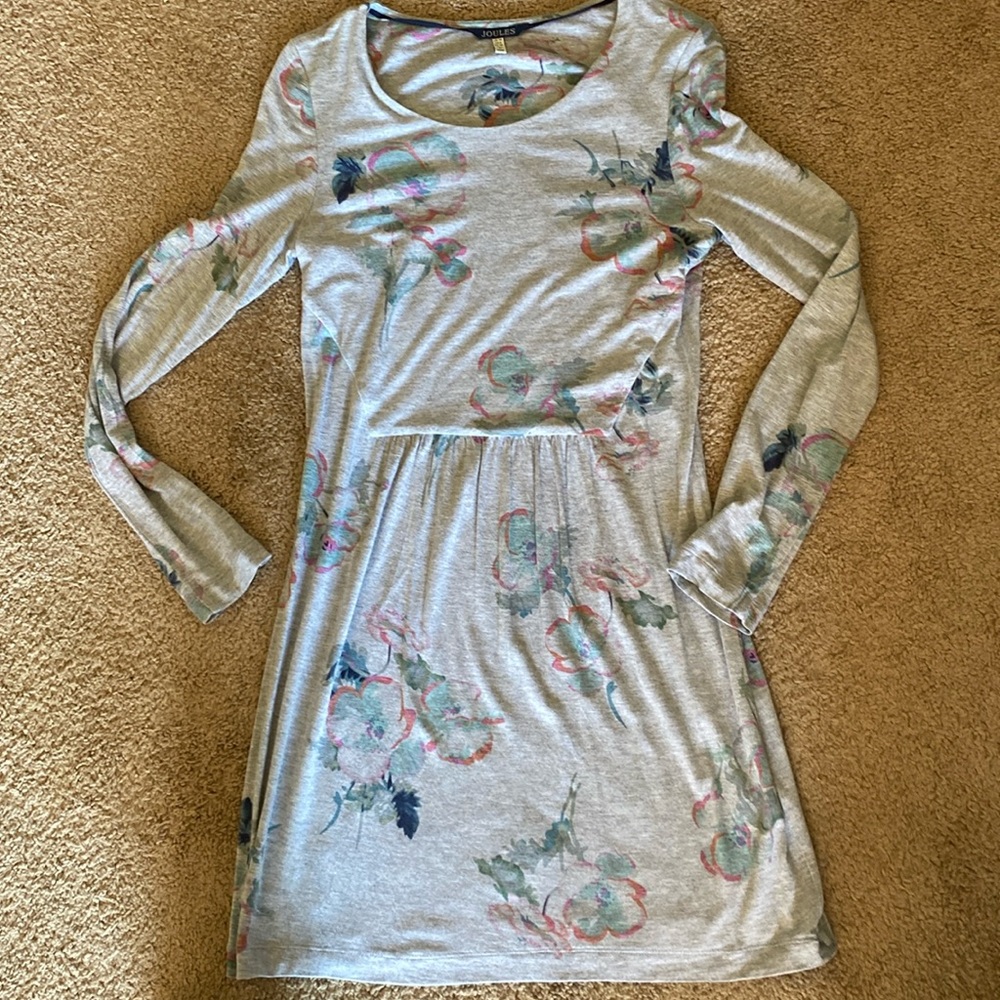 tunic is perfect with jeans, leggings,bare legs if the weather is warm enough.